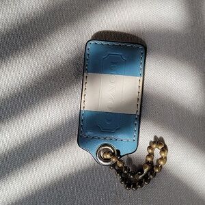 Coach tag